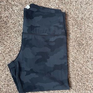 Like new Lululemon leggings. Bought to big of a size. Wore once